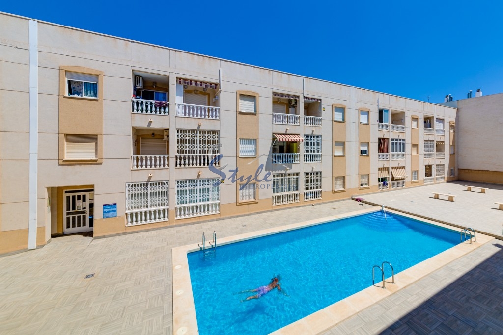 Playa del cura. Buy apartment with touristic license in Torrevieja, Costa Blanca, 800 meters from the beach. ID: 4993