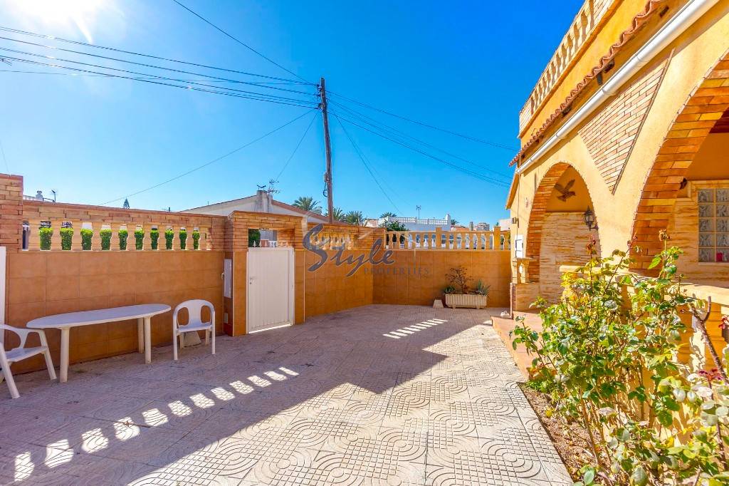 Resale - Villa - Torrevieja - Aguas Nuevas