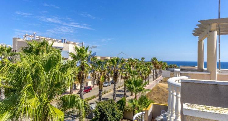 For sale beach side townhouse in Cabo Roig, Orihuela Costa, Costa blanca, Spain. ID1283