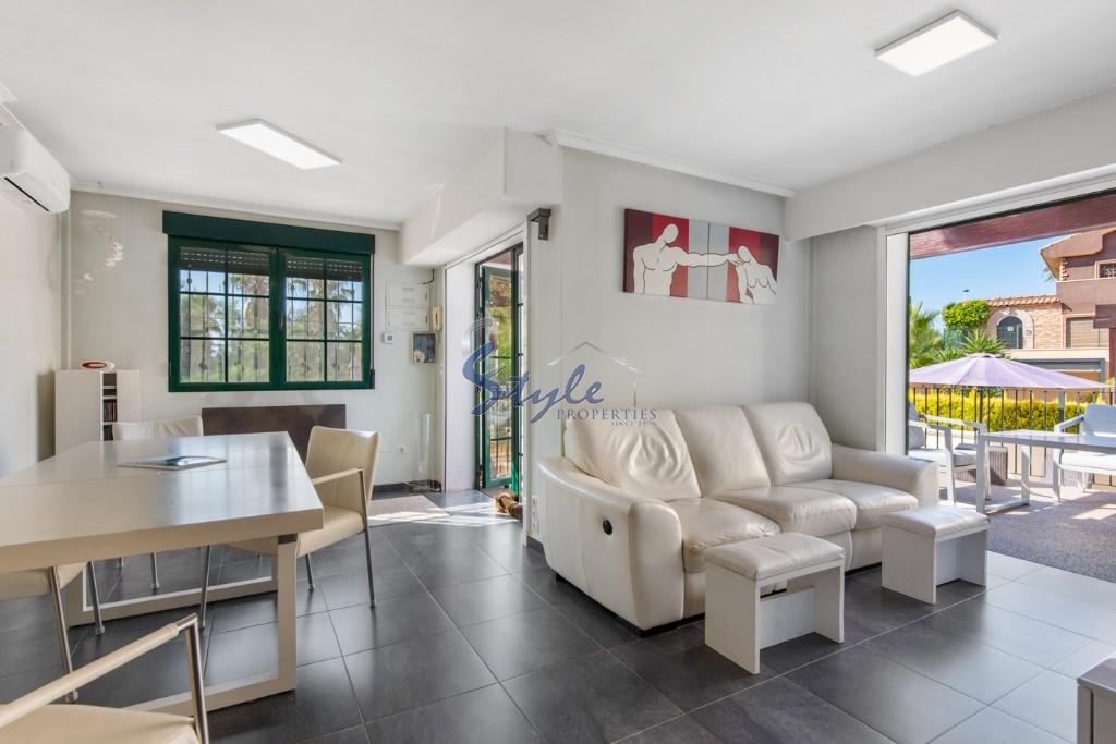 Продается красивый дом с 5 спальнями в Лос Балконес, Торревьеха, Коста Бланка, Испания. ID1274