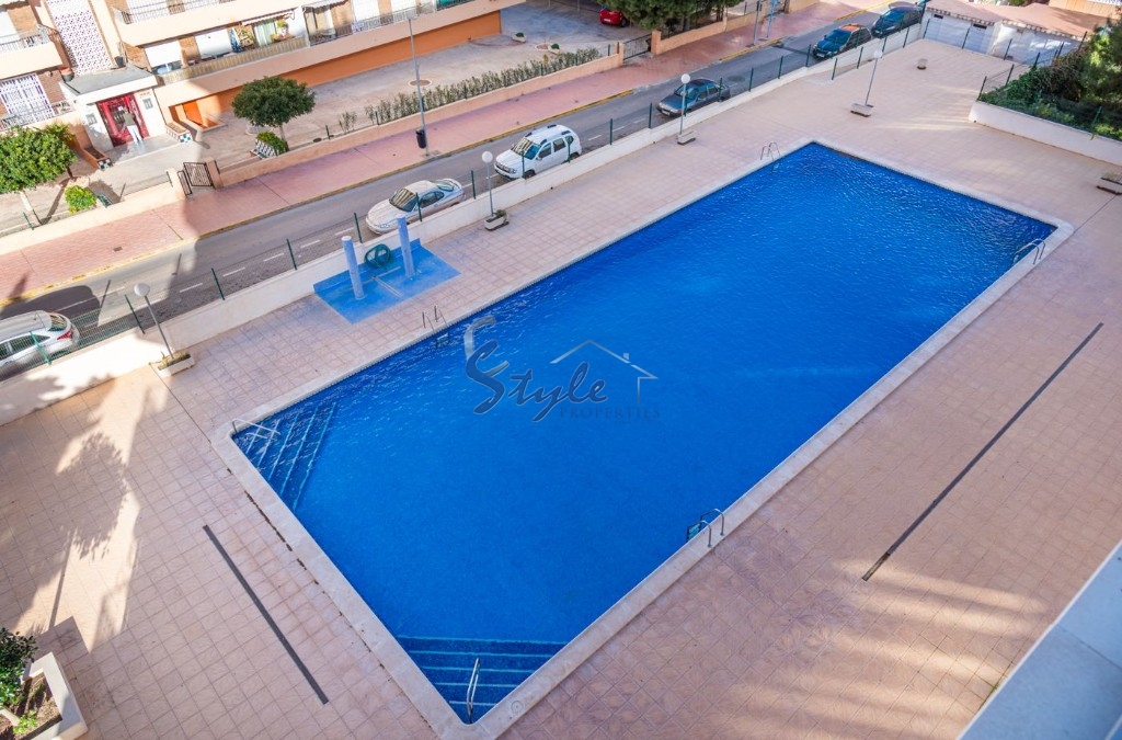 Se vende apartamento de 2 dormitorios cerca de la playa en Punta Prima, Costa Blanca, España. ID1279