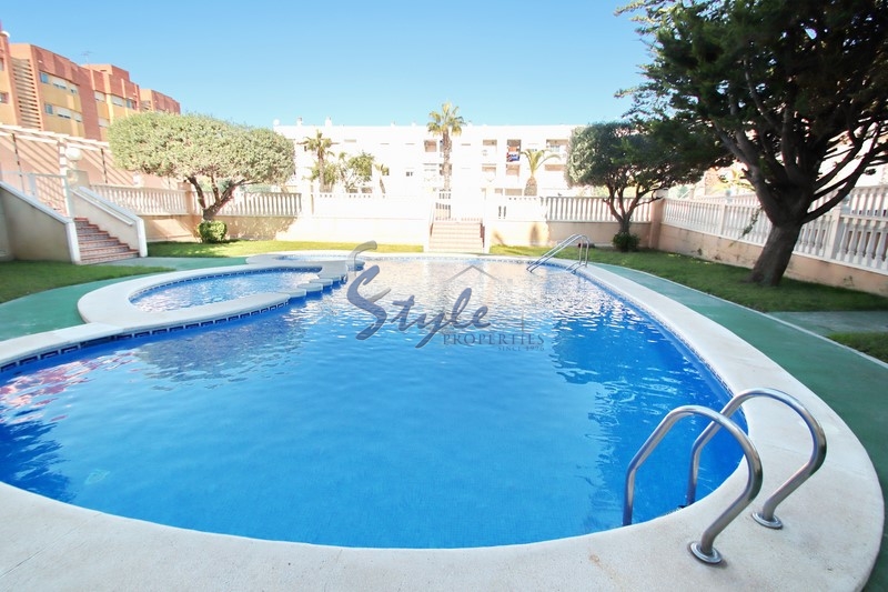 Buy penthouse apartment in Costa Blanca steps from the sea and beach in Torrevieja, Playa Del Cura. ID: 4997