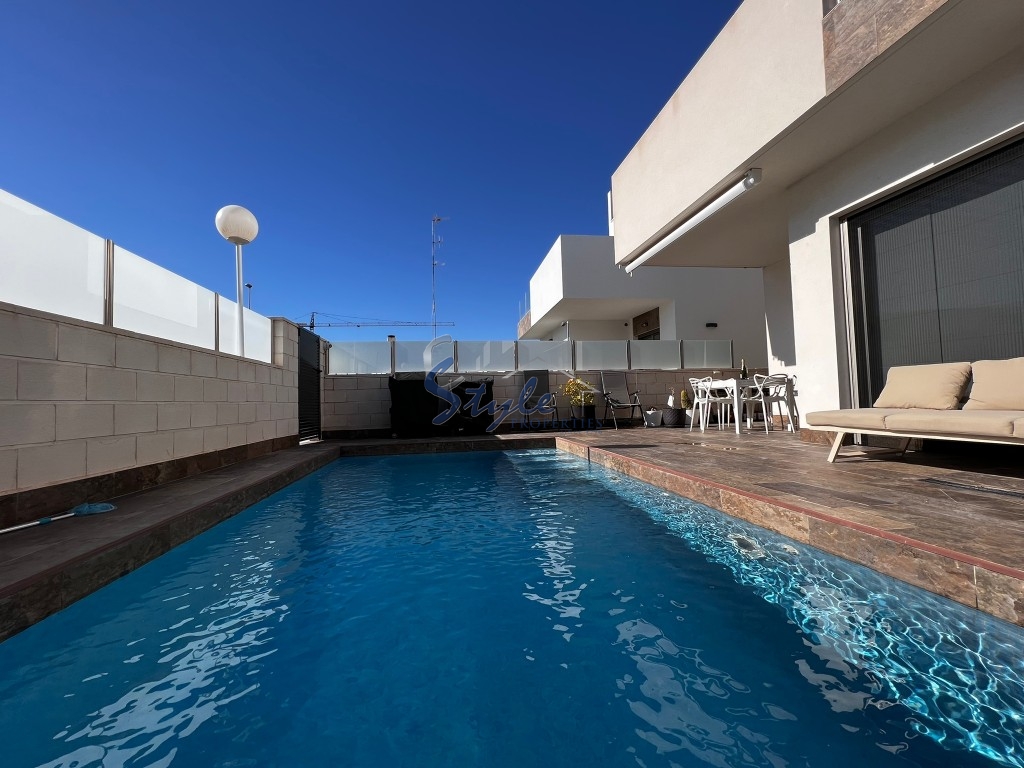 Resale - Villa - Villamartin