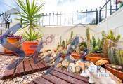 Se vende bungalow en planta baja en urbanización cerrada en Los Balcones, Torrevieja, Costa Blanca, España. ID3112