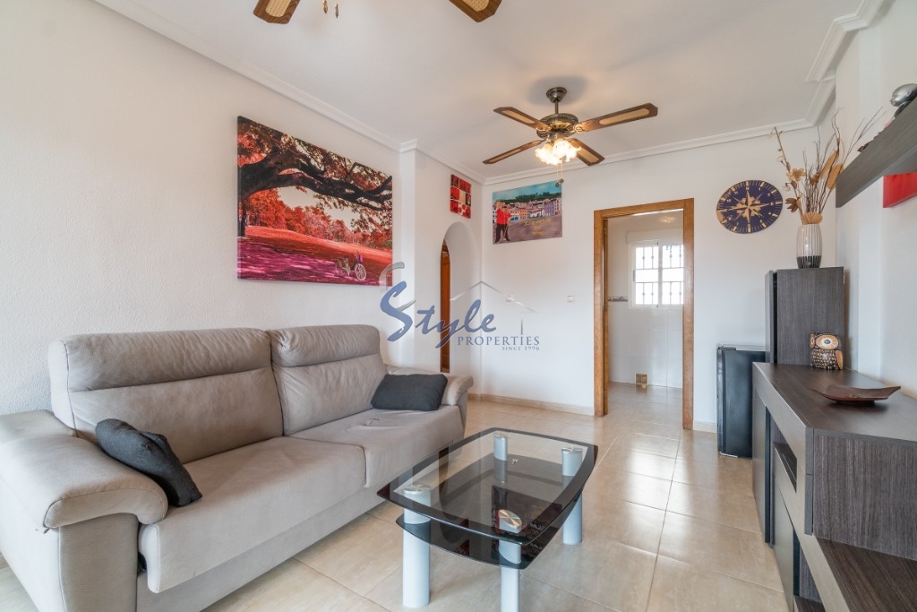 Buy Bungalow with pool close to the sea and golf course in PAU-26, Orihuela Costa. ID: 4298
