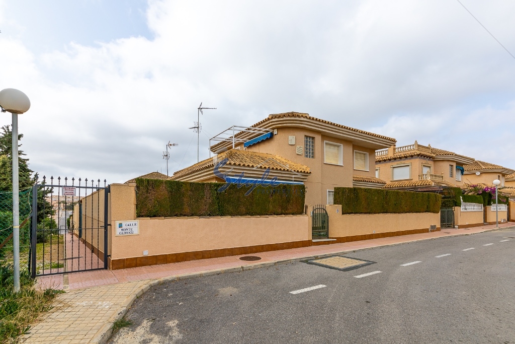 Se vende chalet en Punta Prima, Los Altos,Costa Blanca, Spain. ID1423