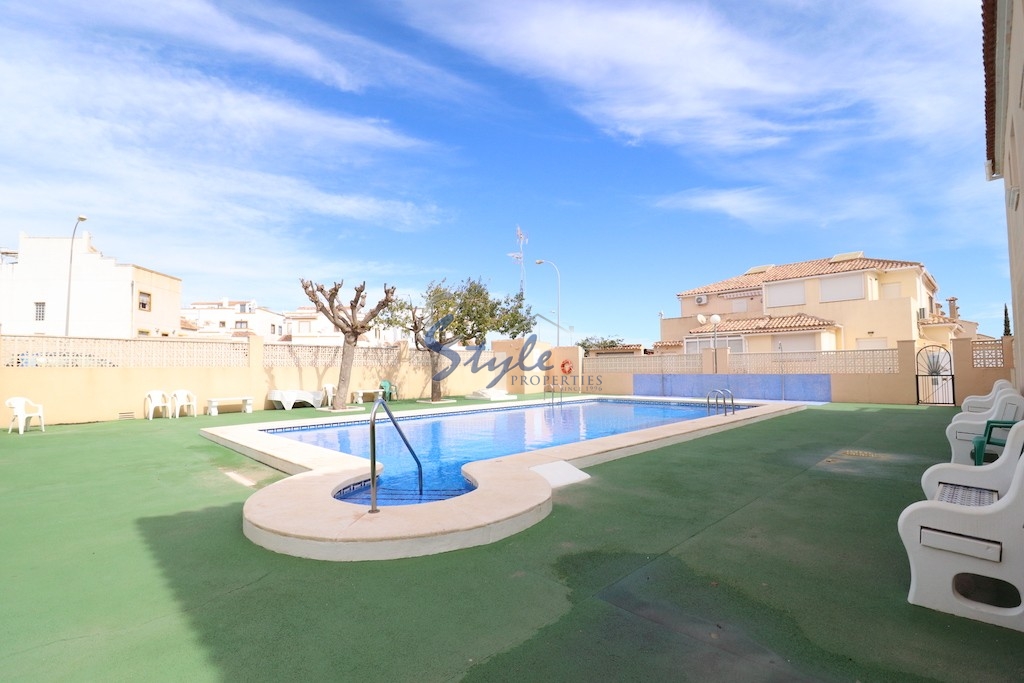 Buy townhouse in Torregolf I with pool close to the sea in Playa Flamenca, Orihuela Costa. ID: 6015