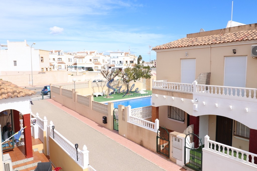 Buy townhouse in Torregolf I with pool close to the sea in Playa Flamenca, Orihuela Costa. ID: 6015