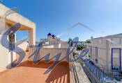 Comprar adosado con jardín y piscina en Doña Inés, Torrevieja zona Carrefour. ID 6017