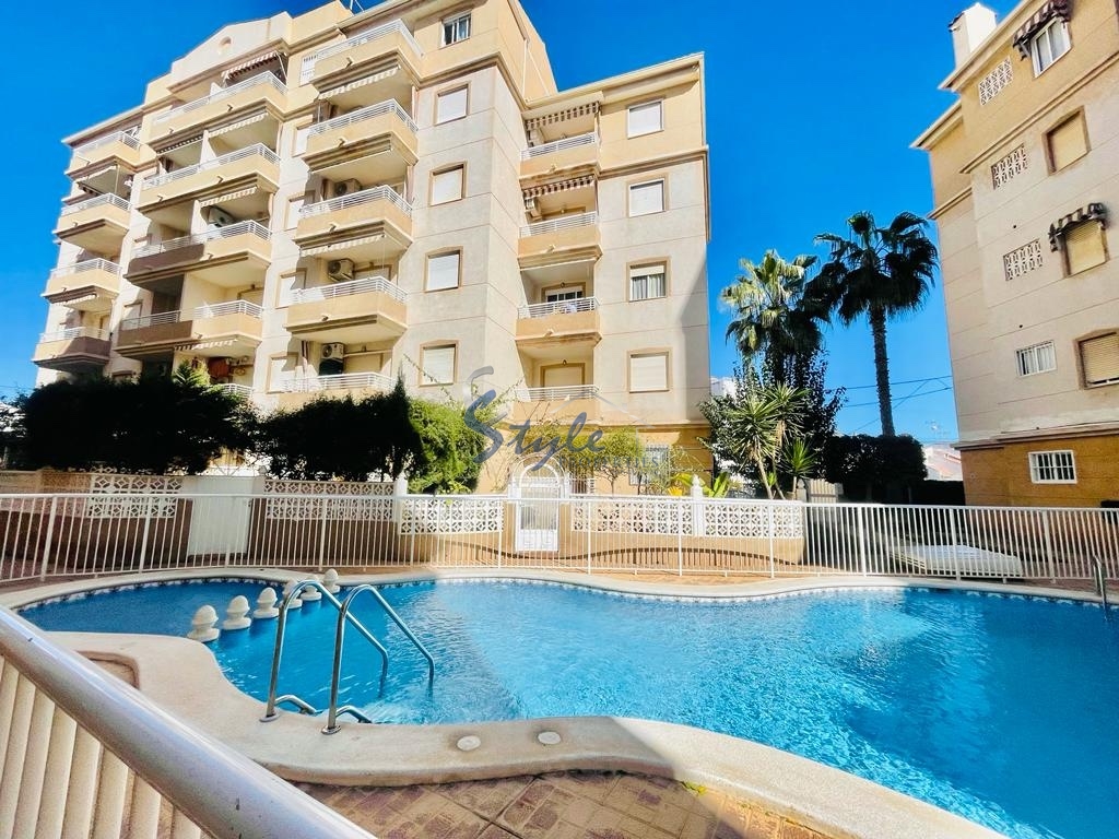 For sale cheap apartment in Torrevieja, Costa Blanca, Spain. ID1524