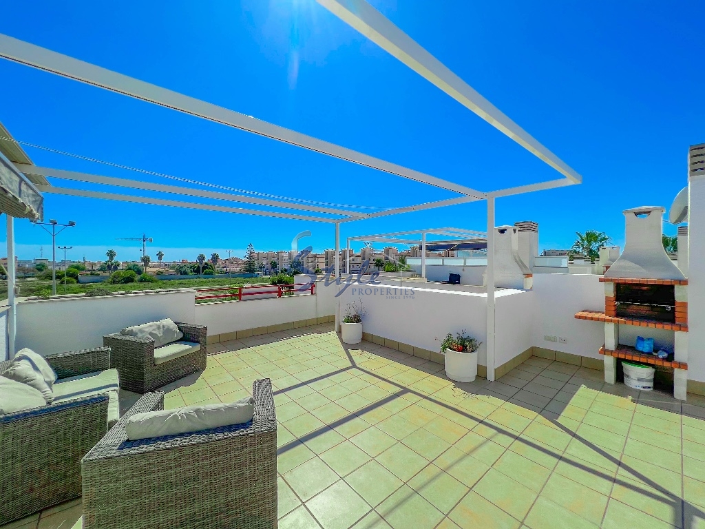 Top floor modern apartment for sale in Punta Prima, Playa Flamenca, Orihuela Costa, Costa Blanca. ID1644