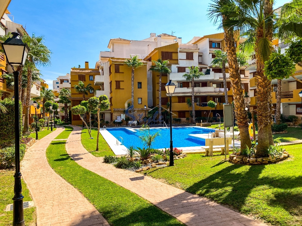 se vende piso en La Recoleta,Punta Prima, Costa Blanca. ID1526