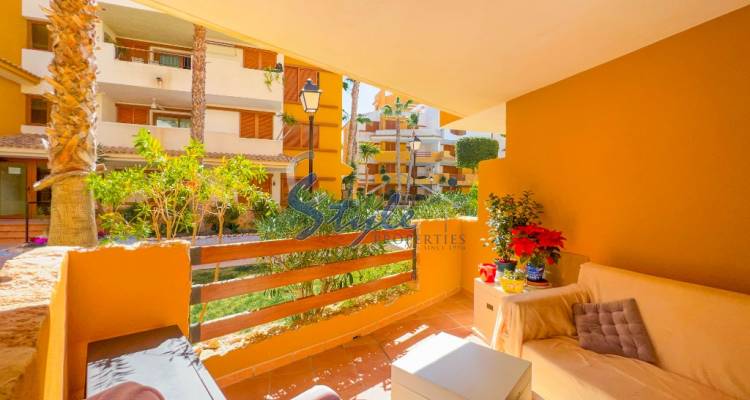 For rent south-facing apartment of 2 bedrooms in La Recoleta, Punta Prima, Costa Blanca. ID101