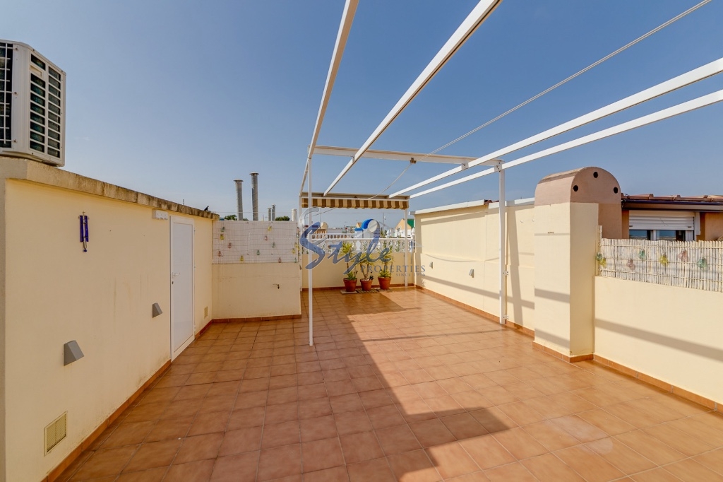 En venta  bungalow alto con solarium en Lago Sol, Los Balcones, Torrevieja, Costa Blanca. ID1527