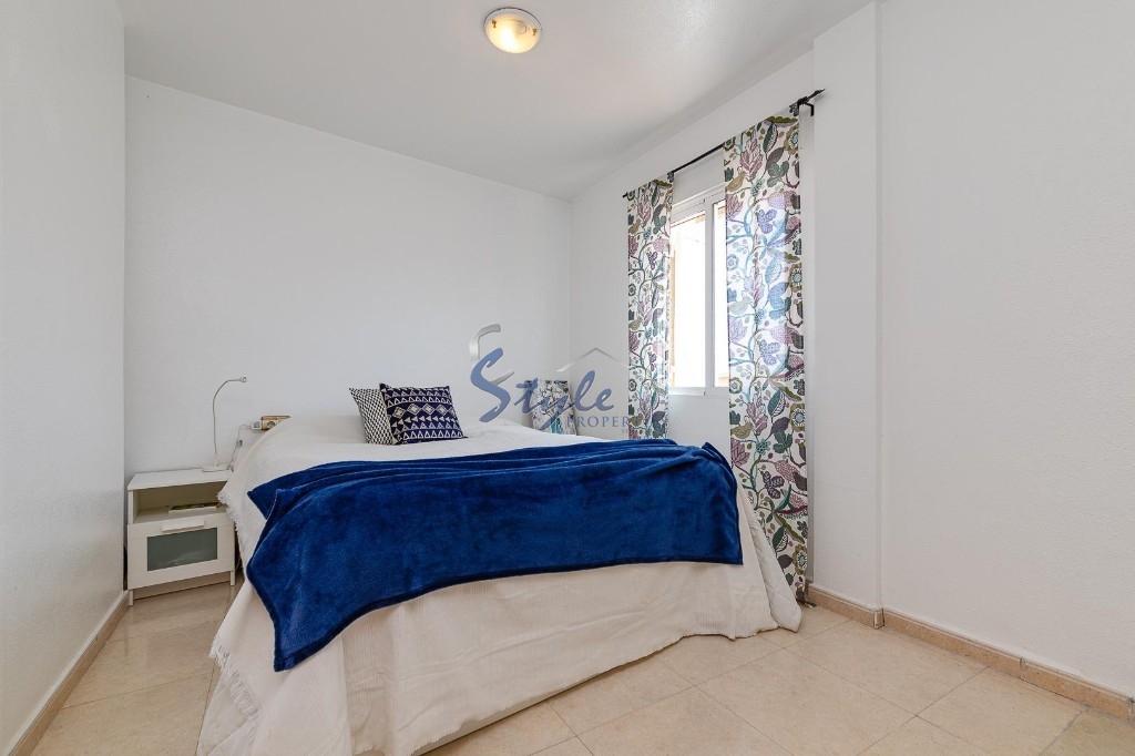 Продается уютная квартира с частным солярием в Торревьехе, Коста Бланка, Испания. ID1528