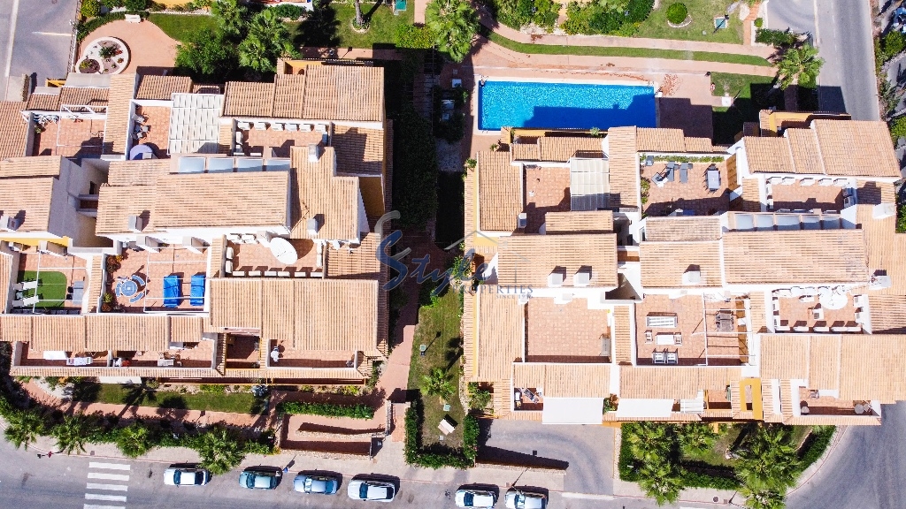 For sale sunny penthouse in La Entrada , Punta Prima, Costa Blanca. ID1744