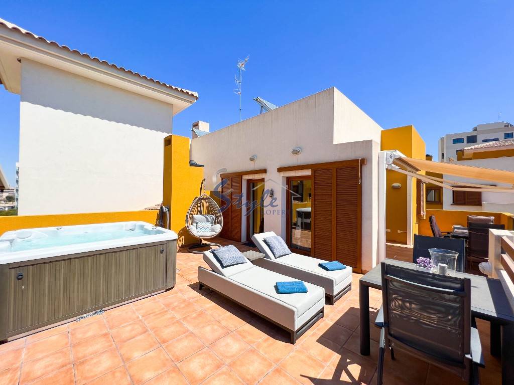 Ático en venta cerca del mar en La Recoleta, Punta Prima, Costa Blanca. ID1422