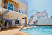 Resale - Villa - Mil Palmeras
