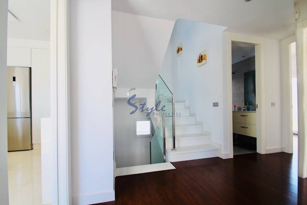 Resale - Villa - Mil Palmeras