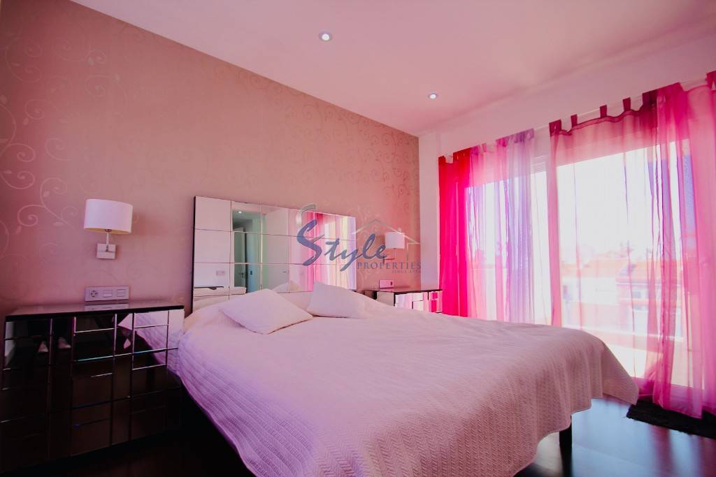 Resale - Villa - Mil Palmeras