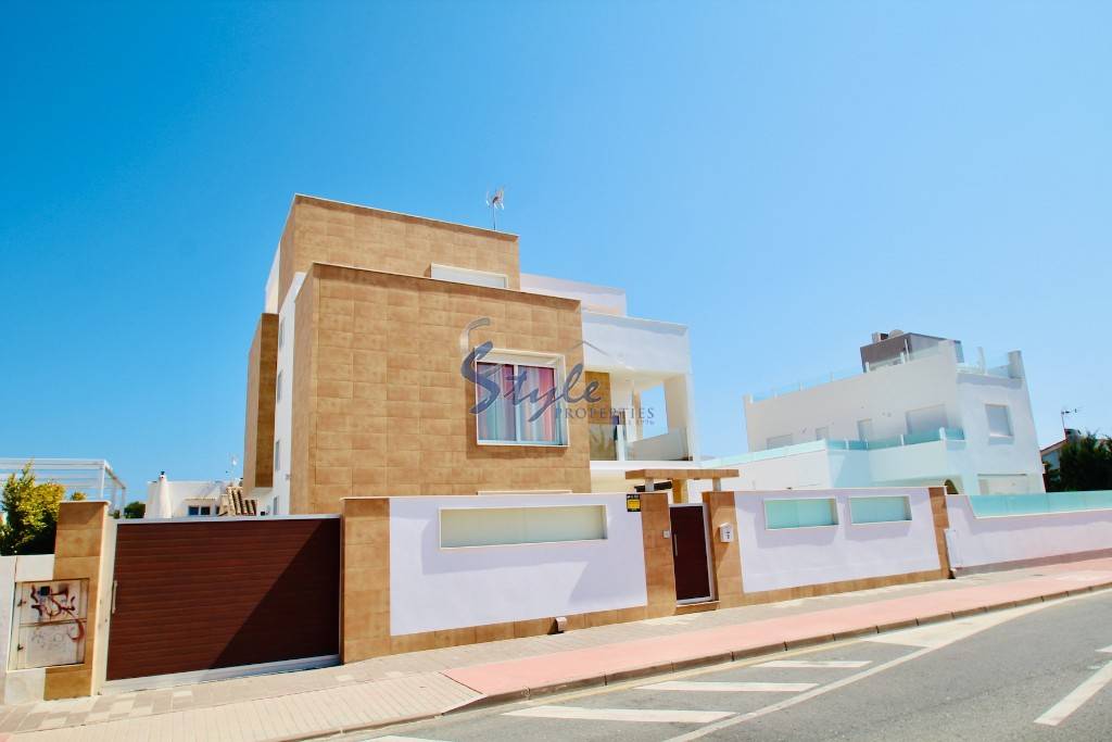 Resale - Villa - Mil Palmeras