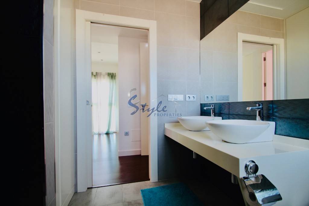 Resale - Villa - Mil Palmeras