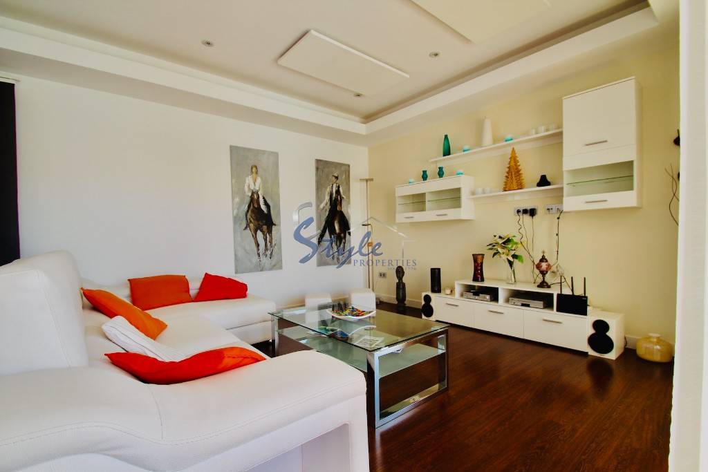 Resale - Villa - Mil Palmeras