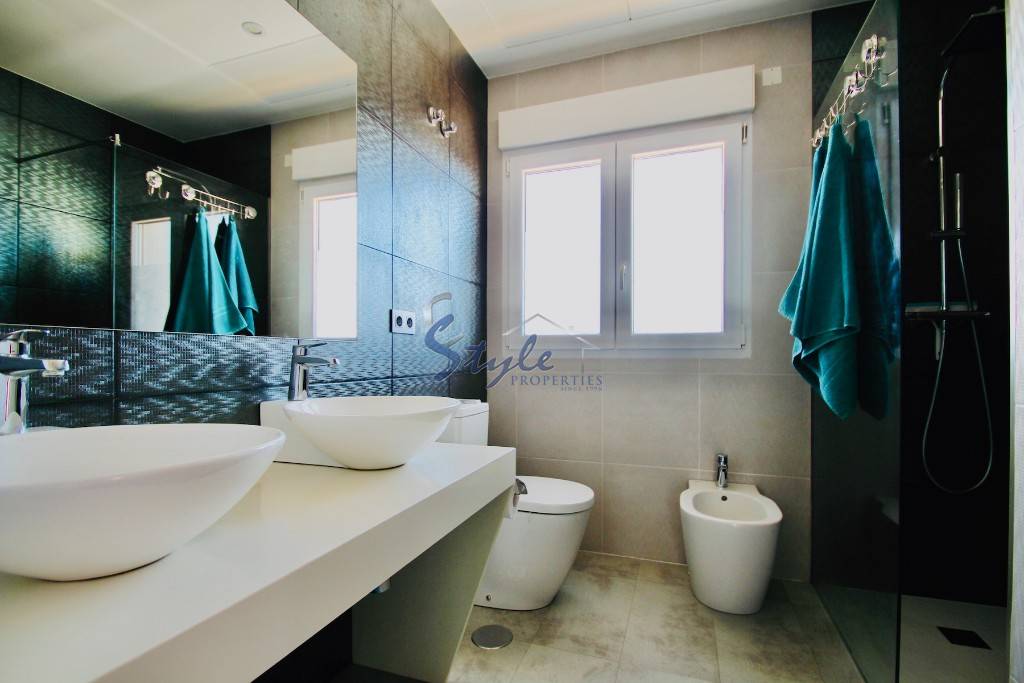 Resale - Villa - Mil Palmeras