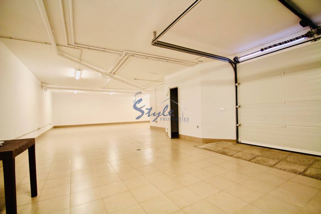 Resale - Villa - Mil Palmeras
