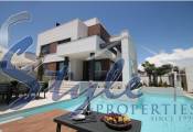 Villa de obra nueva en venta en Torrevieja, Costa Blanca, España. ON1585