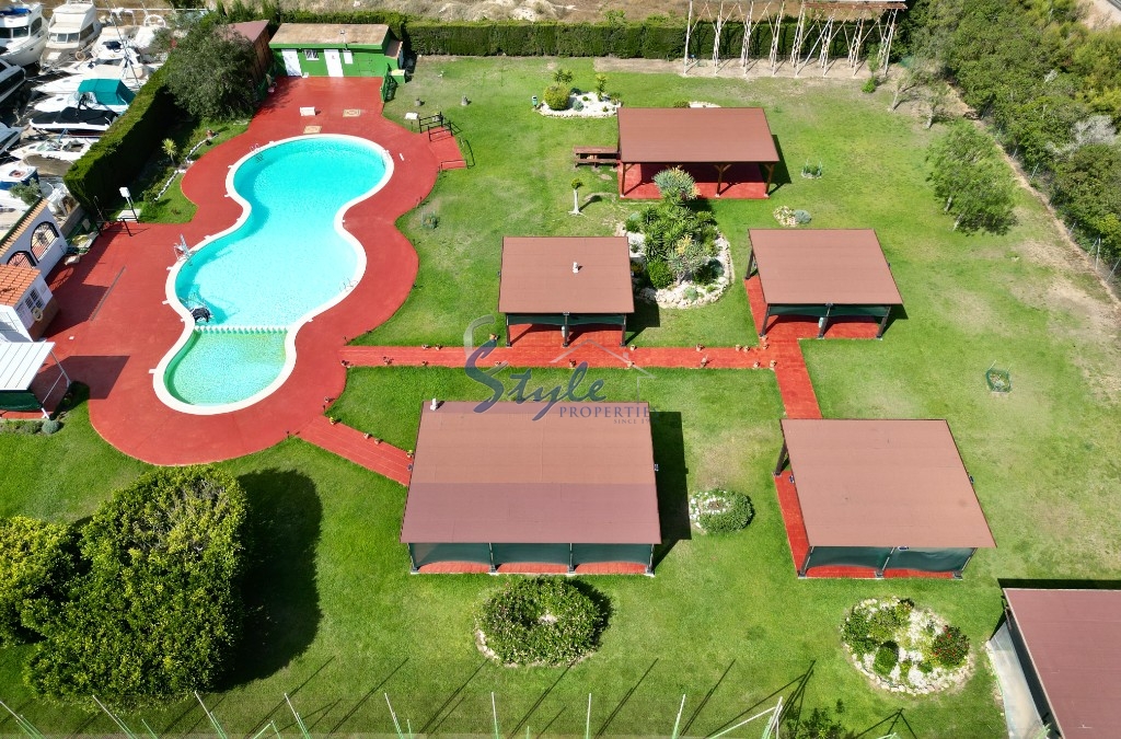 For sale ground floor bungalow in Torrevieja, Costa Blanca, Spain. ID1826