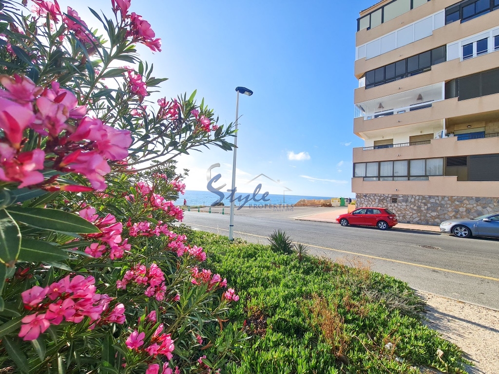 For sale front line apartment in La Mata, Torrevieja, Costa Blanca, Spain. ID1321