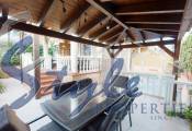 Buy 1st line to the sea detached chalet with pool in Torrevieja. ID 6044