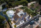 Se vende villa de estilo clásico cerca de la playa en Campoamor, Costa Blanca, España. ID1722