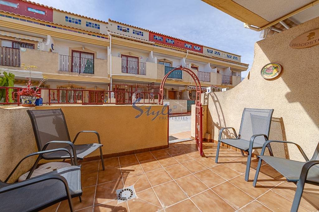 Buy townhouse with garden and pool in Playa Flamenca, Orihuela Costa. ID 6067