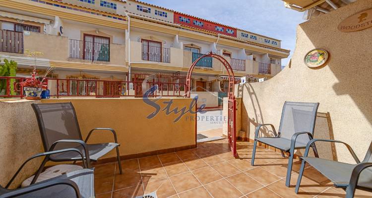 Buy townhouse with garden and pool in Playa Flamenca, Orihuela Costa. ID 6067