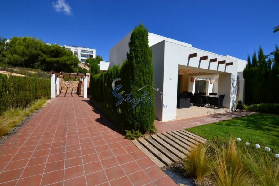 For sale semidetached house in Las Colinas golf, Orihuela Costa, Costa Blanca.ID1337