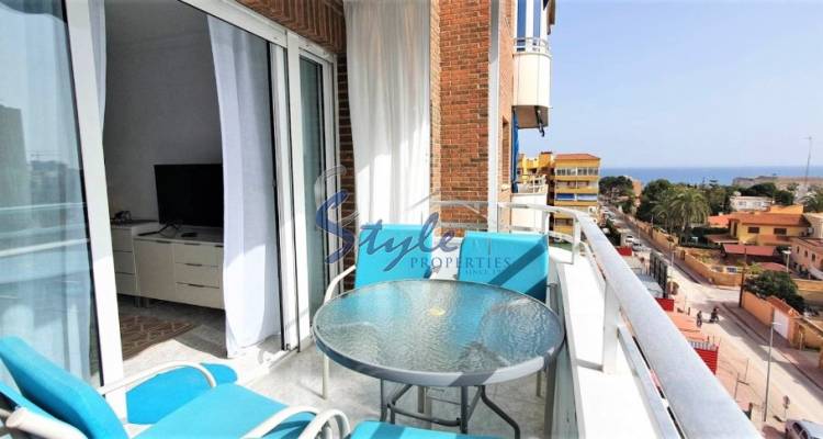 For sale apartment with a tourist license only 400 m from the sea in Punta Prima, Costa Blanca, Spain. ID1346
