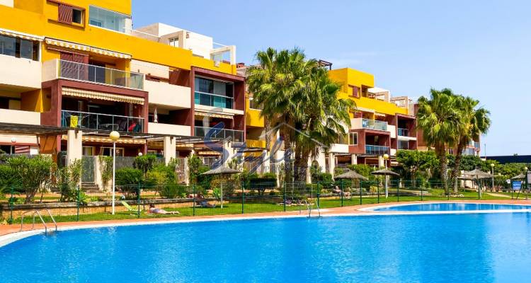 For sale apartment in El Bosque, Playa Flamenca, Orihuela Costa, Spain. ID1710