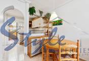 Comprar vivienda con jardín cerca del mar y las playas en Orihuela Costa. ID 6080