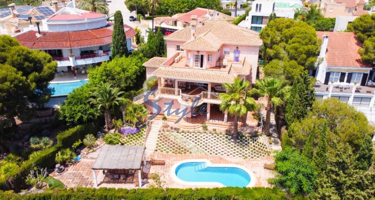 For sale magnificent villa close to the beach in Campoamor, Costa Blanca, Spain. ID195