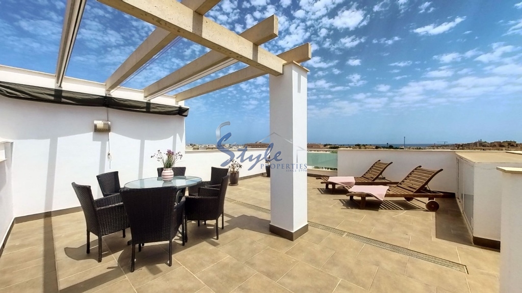 For sale penthouse in Amay Quinto, Punta Prima, Costa Blanca, Spain. ID 3102