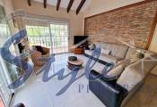 Buy villa with pool in Playa Flamenca, near the sea and close to the beaches of Orihuela Costa. ID: 6086