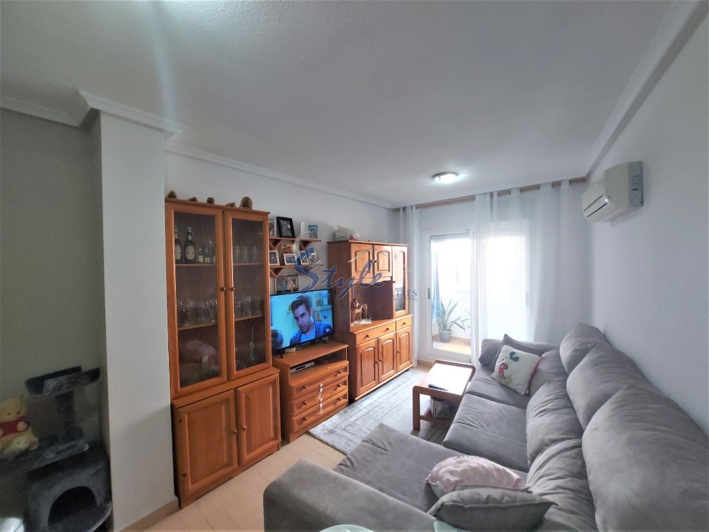 Buy apartment 500m on the beach in Playa Acequion, Torrevieja, Costa Blanca. ID: 6087 
