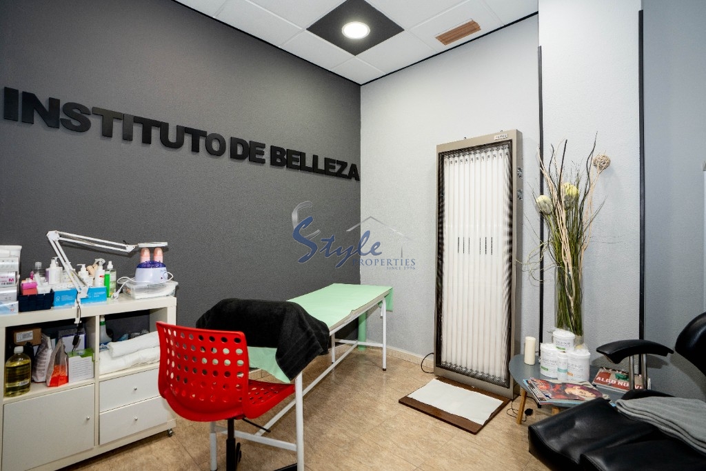 Reventa - Propiedad Comercial - Torrevieja  - Torrevieja