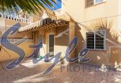 Buy townhouse with garden and pool in Torrevieja, Carrefour area. ID 6099