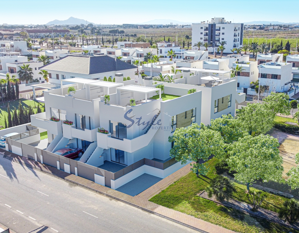 Apartamentos de nueva construcción cerca de la playa en San Pedro del Pinatar, Costa Blanca, España. EN 1670_3