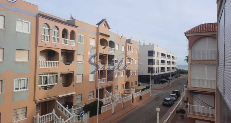 Comprar apartamento cerca de la playa en La Mata, Torrevieja. ID 6117