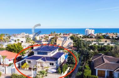 Villa - Resale - La Mata - La Mata