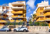 For sale south facing apartment in La Entrada, Punta Prima,Torrevieja, Costa Blanca. ID1366